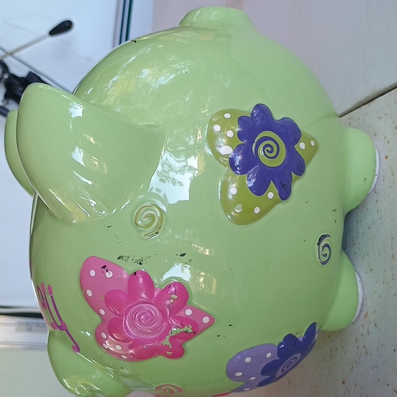 Green Piggy Bank - Picture 4 of 7